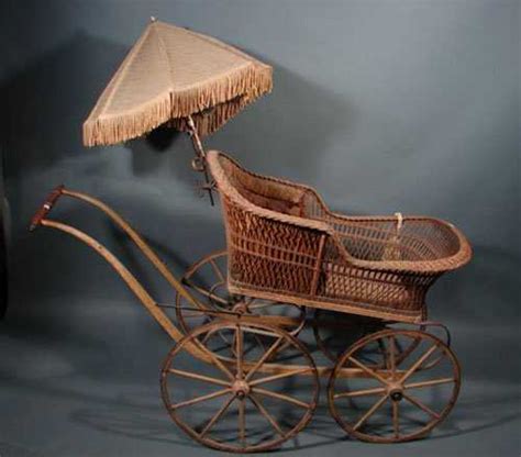 1213 Antique Wicker Perambulator Baby Carriage With
