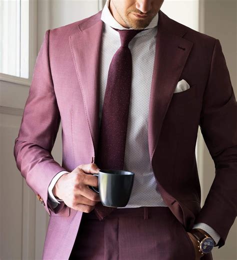 40 Eye Catching Maroon Suits That You Should Wear This Year