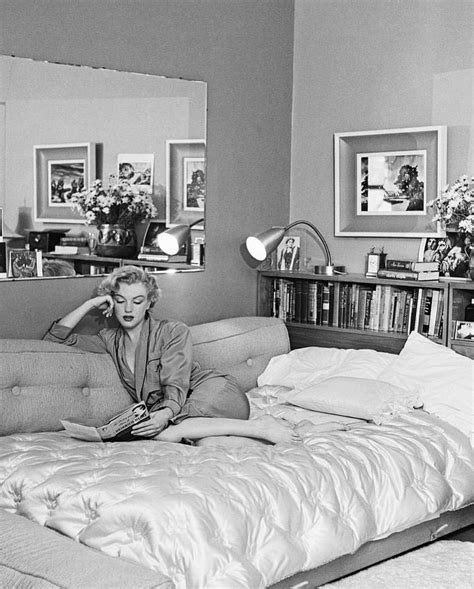 Marilyn Monroe Photographed In Her Bedroom 1951 💫 Marilyn Marilyn Monroe Monroe