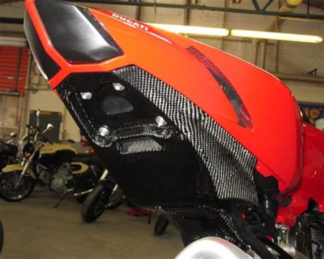 (redirected from ducati streetfighter 848). Passend für Ducati Streetfighter Carbon 1098 848 Heck ...