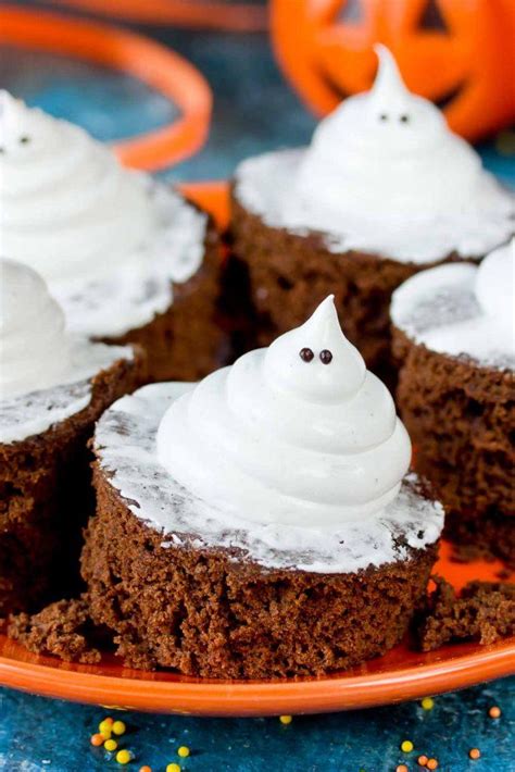 45 Sweet Halloween Treats And Spooky Dessert Ideas