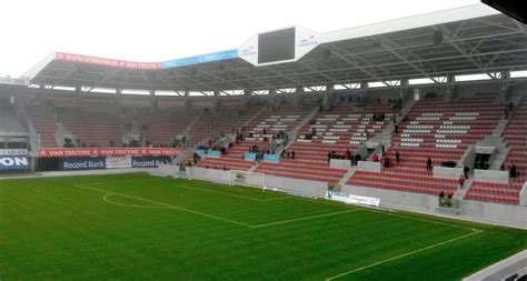 Erwin vecchi sign zulte waregem from grasshoper fc for 902k. SV Zulte Waregem - Wikipedia