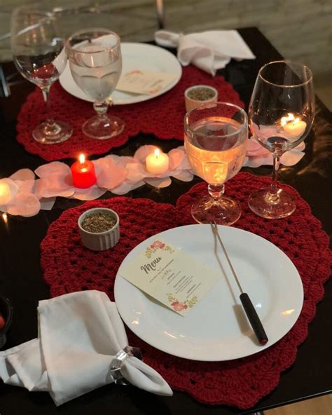 Jantar romântico guia completo para menu e decoração