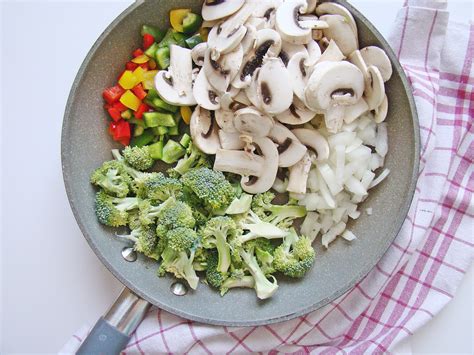 Simple veggie smoothies & weeknights! Vegetable Stir-Fry with Chinese Egg Noodles - Books and ...