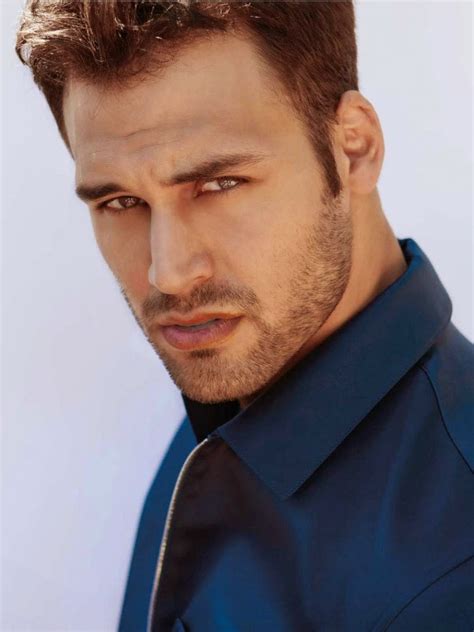 X sabar nak beli novel dheo s lak. BADBOYS DELUXE: RYAN GUZMAN - THESPIAN