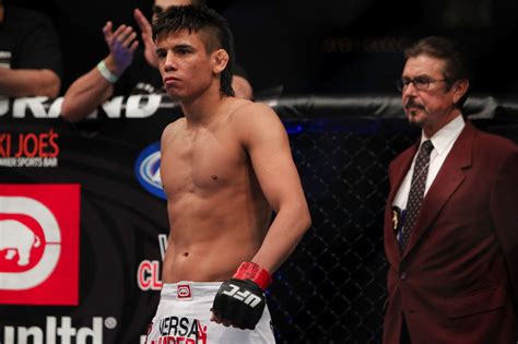 Former Wec Champ Miguel Torres To Make Kickboxing Debut In January