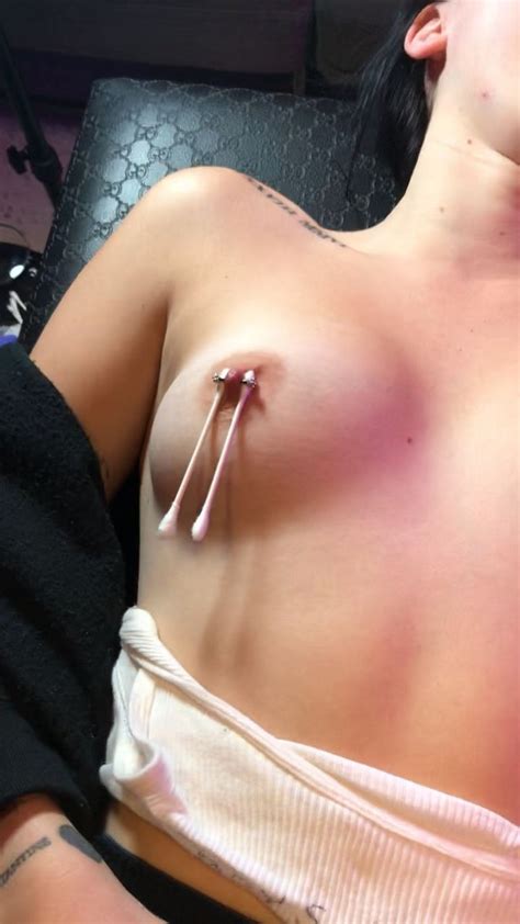Leaked Video Of Nude Noah Cyrus Piercing Her Nipples Online 8 Pics GIFs