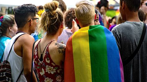 Journée internationale contre lhomophobie la transphobie et la biphobie info gouv fr