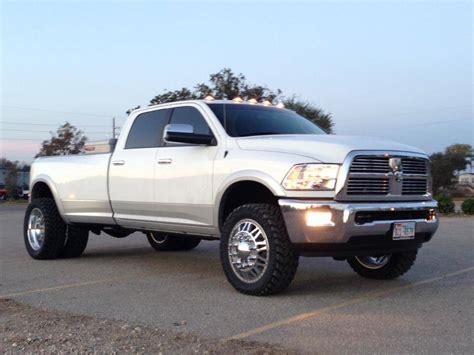 Designed for hard work with impressive towing, payload and efficiency delivered by the powerful available 6.7l cummins® turbo diesel engine, the ram 3500 has never met a job it couldn't handle. Photo Gallery - Dodge - 2012 DODGE RAM 3500 CREW CAB 4X4 ...