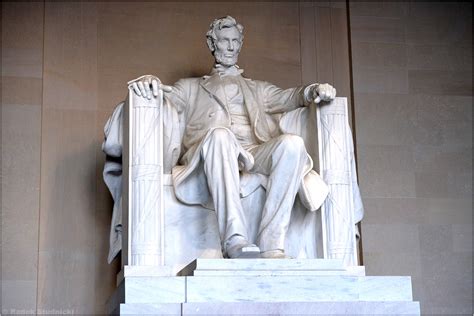 Pomnik Abrahama Lincolna Z Aparatem Przez Wiat