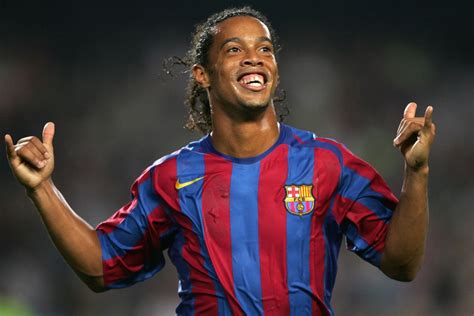 Barcelona Genuis Ronaldinho Delivered Joy To Camp Nou Barca Blaugranes