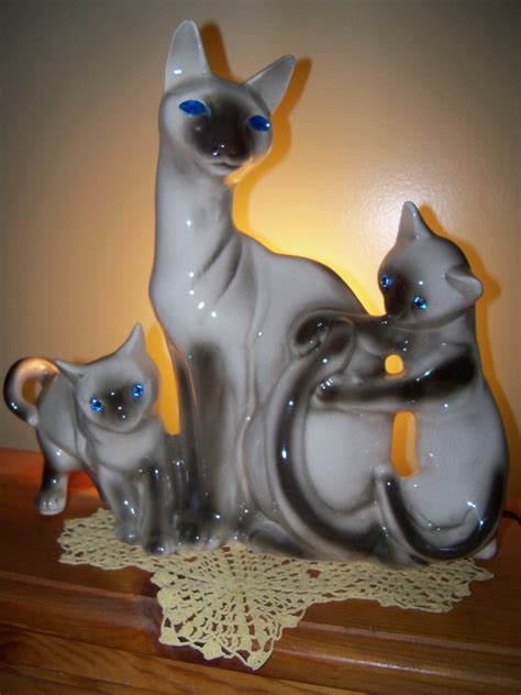 Here you will be presented with magnificent examples, created by professional designers, to select. Lane & Co Siamese Cat & Two Kittens TV Lamp antique ...