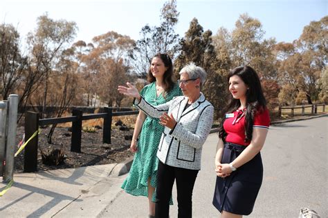Victorian Governor Linda Dessau Visits Plenty Gorge Parklands
