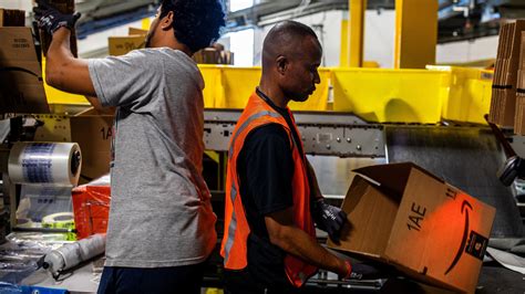 Amazon Will Pay Workers to Quit and Start Their Own Delivery Businesses ...