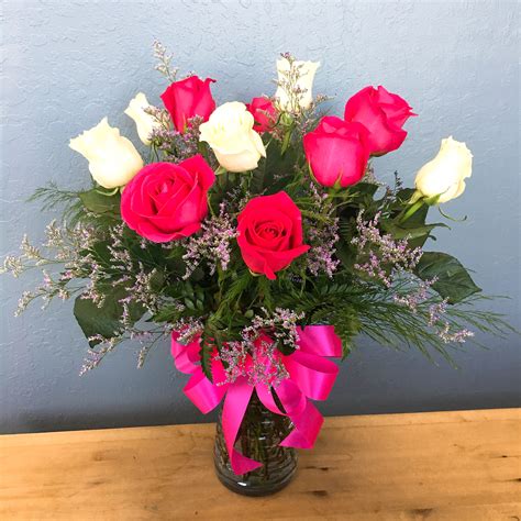 Mixed Hot Pink And White Long Stem Roses Arrangement In San Jose Ca