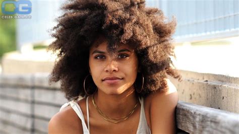 Zazie Beetz Nude Pictures Onlyfans Leaks Playboy Photos Sex Scene