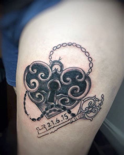 25 Heart Locket Tattoo Designs Ideas Design Trends