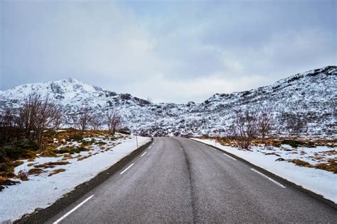 Road In Norway In Winter Stock Image Image Of Forward 135932455