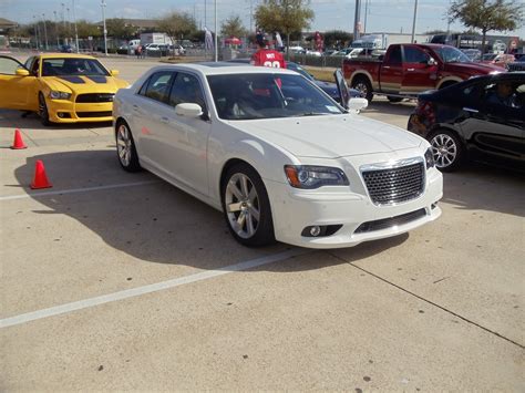 Carjunkies Car Review First Drive Chrysler 300 Srt 8