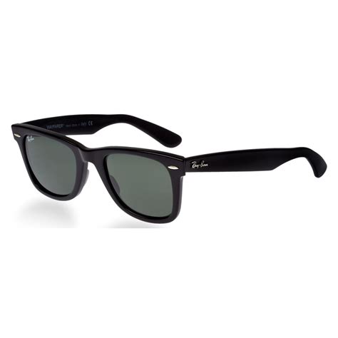 Rock The Old School Look With This Iconic Pair Of Ray Ban Mens Original Wayfarer Sunglasses To