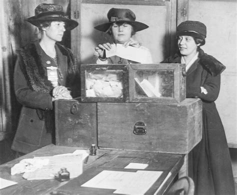 Women Get The Vote A Historic Look At The 19th Amendment New York