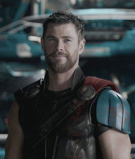 Chris Hemsworth In Thor Ragnarok Chris Hemsworth Chris Hemsworth