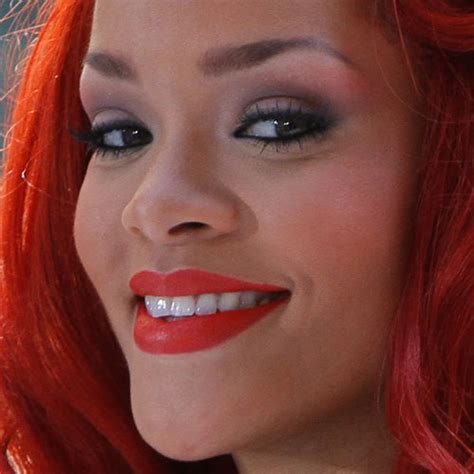 Rihanna outfits rihanna riri rihanna style. Rihanna Makeup: Purple Eyeshadow, Red Eyeshadow & Red ...