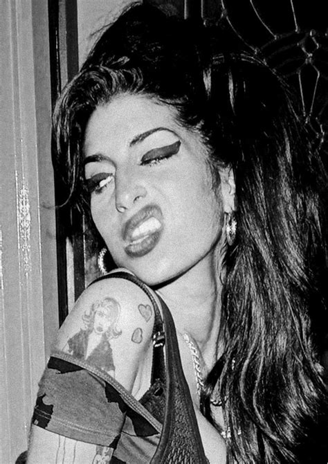 Amy Signature Look Amy Winehouse Amazing Amy Winehouse