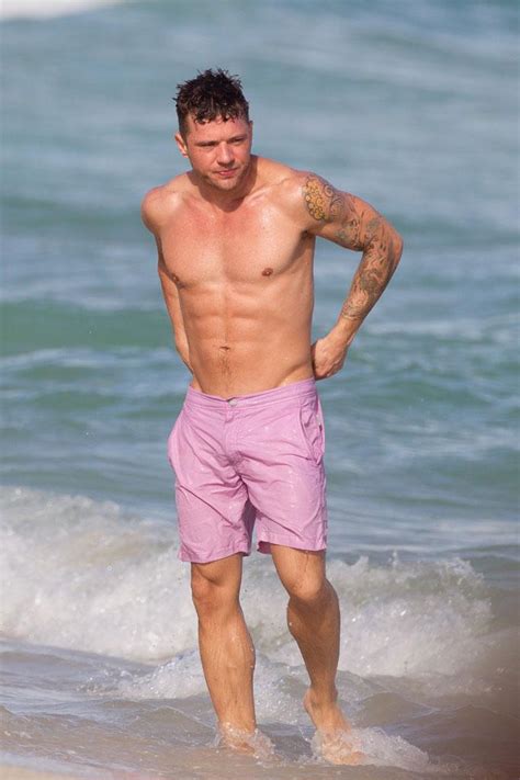 Shirtless Ryan Phillippe And Fiancée Paulina Slagter Heat Up The Beach In Miami