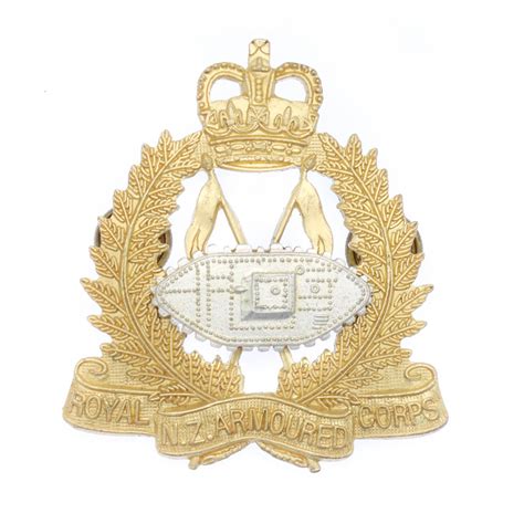 Royal New Zealand Armoured Corps Cap Badge Queens Crown