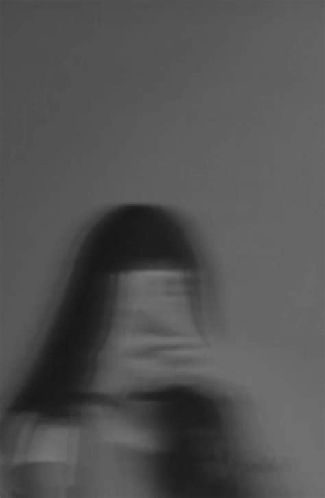 pin by salo on dicas de selfie blurred aesthetic girl mirror shot instagr… in 2022 blurred