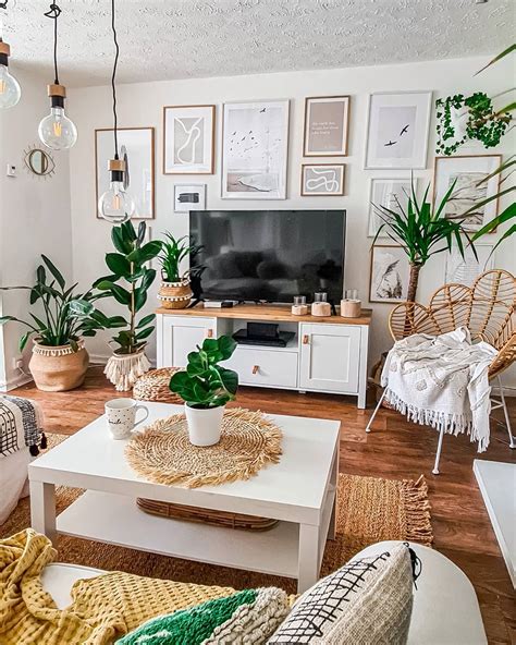 20 Decorating Ideas For Small Living Rooms