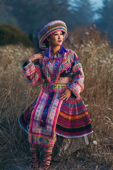 Hmong suav outfit | Hmong clothes, Costumes around the world, Fashion