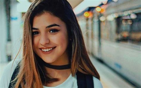 Juro fiquei mesmo feliz pela bárbara bandeira, vcs não tem noção, a miúda mereceu este prêmio #globosdeouro. Bárbara Bandeira - Veja as fotos quentes da filha de Rui ...