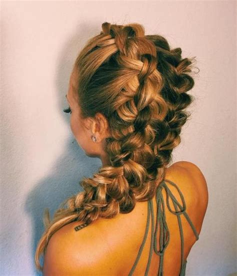 Pair it up with ripped jeans and crew neck t shirt. 20 Fancy Hairstyles with Four Strand Braids