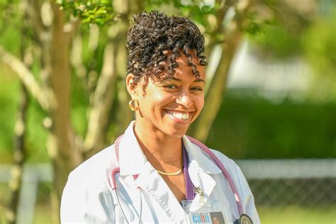 Items E-Zine Picture Gallery