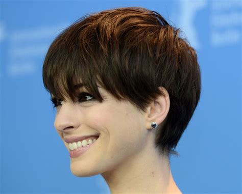 Anne Hathaway Has The Best Bangs Ive Seen In A Long Time