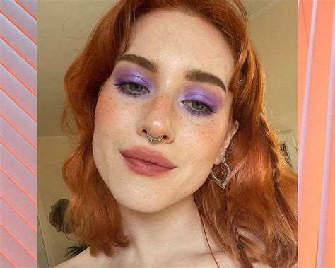 5 Ways To Create Faux Freckles That Look Totally Natural Faux Freckles Fake Freckles Makeup