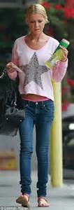 Tara Reid Flashes Her Neon Pink Underwear In Low Slung Jeans Daily