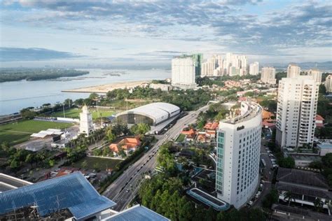 Those planning a short trip away from singapore with family or as a couple would love this gorgeous town, read through the malaysia guide to know it all! Both good and bad news for Iskandar Malaysia | Day trips ...