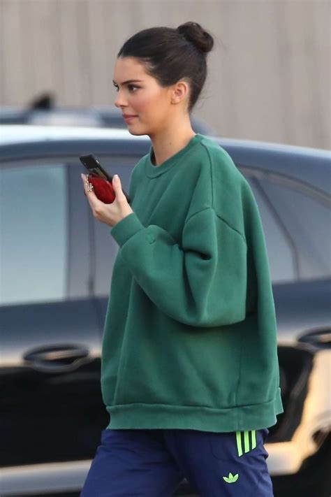 Kendall Jenner Green Oversized Sweatshirt Street Style 2019 On Sassy
