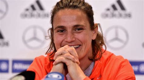 The 26 year old has played for the likes of liverpool, city and juventus as well. Nadine Angerer: Mit jedem Spiel droht das WM-Aus - und das ...