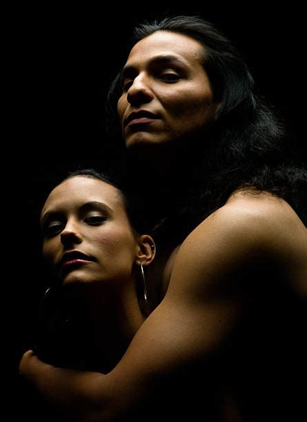Tribal Women Nude Afbeeldingen Beelden En Stockfotos Istock