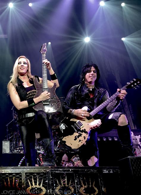 Pin By Maggie Carlisle On Music Nita Strauss Tommy Alice Cooper