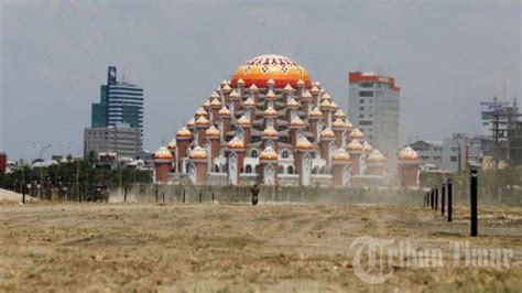 Foto Masjid 99 Kubah Di Dalam Kawasan Cpi Makassar Tribun