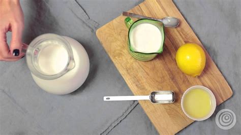 Kelli Dunn Shows Us How To Make Buttermilk Out Of Plain Milk And Lemon Juice In This One Minute