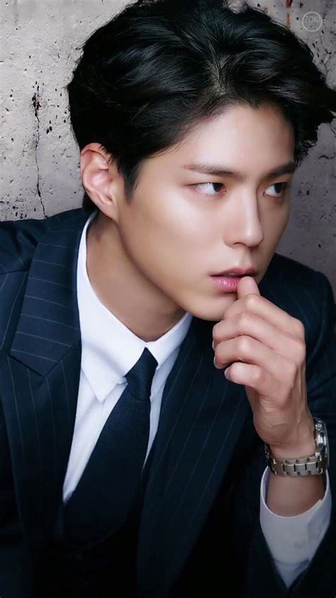 He gained acclaim with his diverse range of roles in film and television and has received numerous awards and nominations for his acting. Pin by Shirly on CF | Park bo gum smile, Park bo gum ...