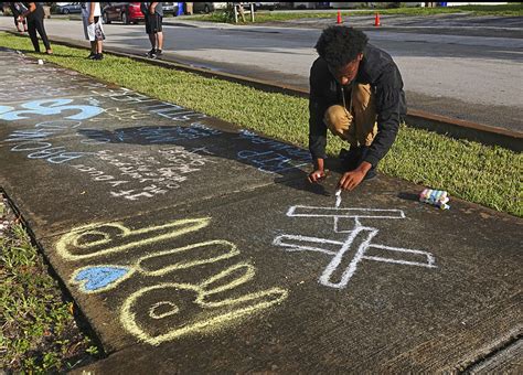 Fans Grieve As Detectives Search For Xxxtentacions Killers Las Vegas