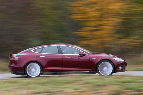 Research the fisker karma and learn about its generations, redesigns and notable features from each individual model year. Tesla Model S trifft auf Fisker Karma - Bilder - autobild.de
