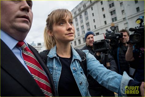 Smallvilles Allison Mack Pleads Guilty In Nxivm Sex Cult Case Photo 4269352 Pictures Just